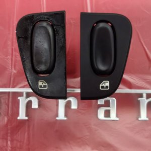 Klebrige Kunststoffteile - Ferrari | Maserati | Lamborghini | BMW | Mercedes